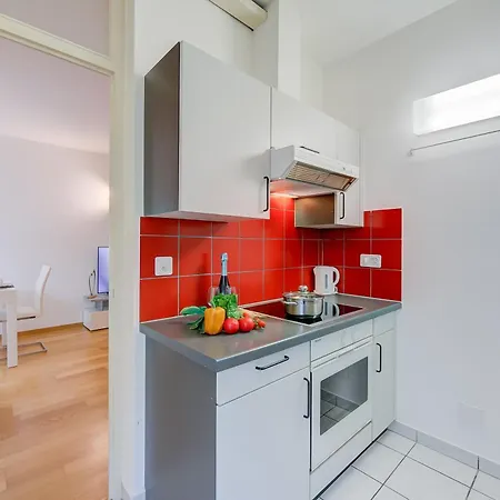 Apartment Locarno Place