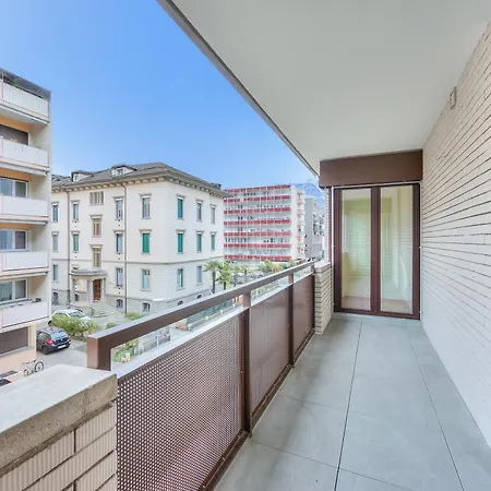 アパート Place - Happy *