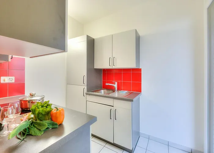 Place - Happy * Locarno