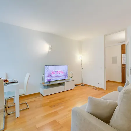Place - Happy Apartment